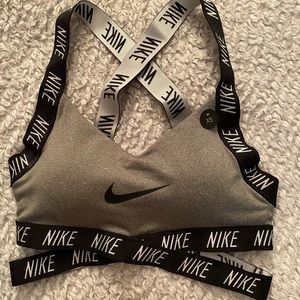 New w/ tags Nike Strappy Indy Logo Sports Bra XS